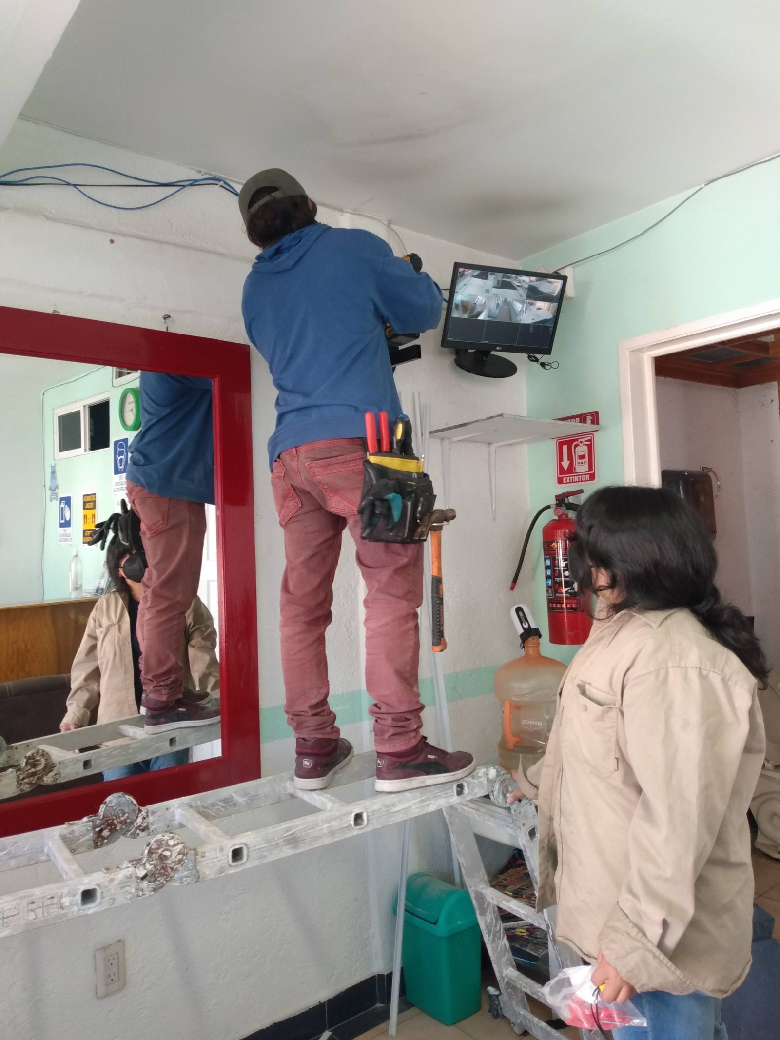Instalación de equipo de monitoreo